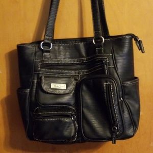 Black multipocketed tote